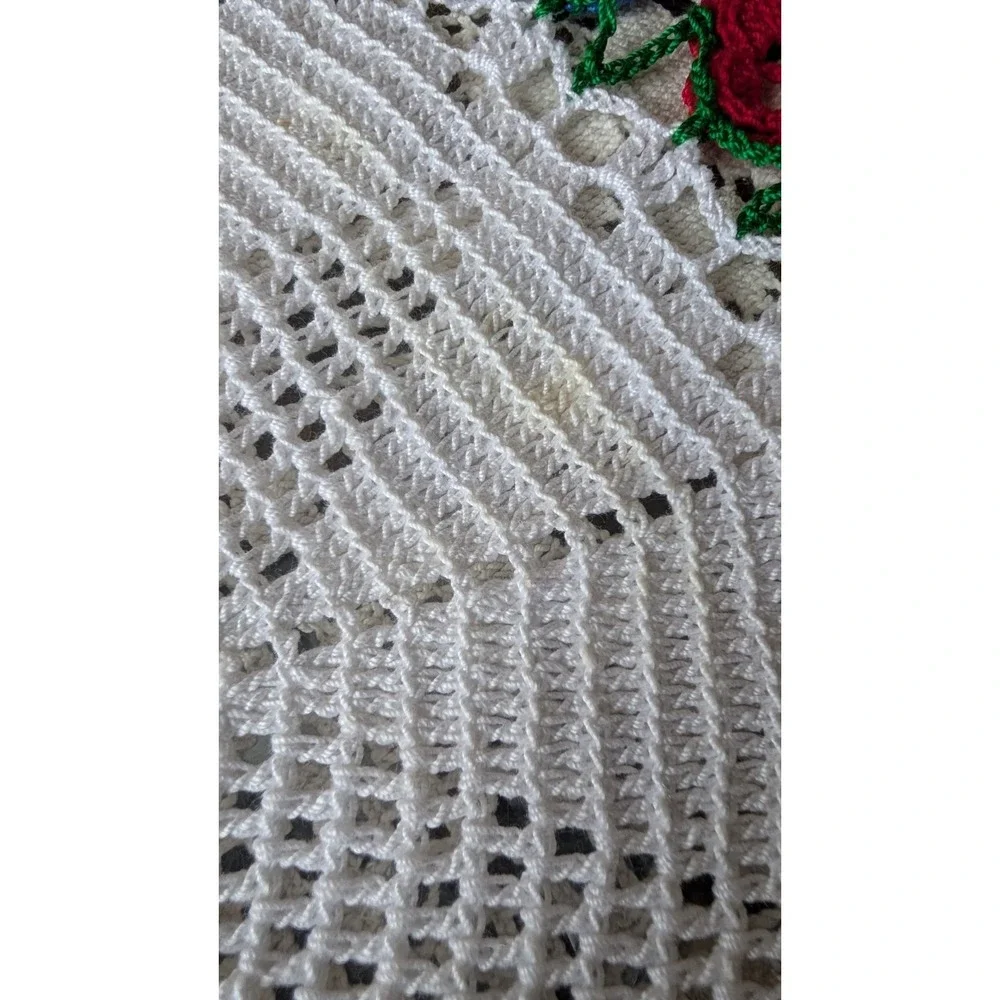 Vtg Flower Crochet 3D Rose Doily Floral Lace Roll Up In Vase Bouquet Cottagecore